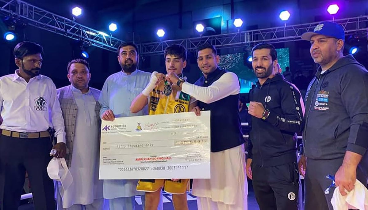 Covid 19 Sops Knocked Out At Amir Khan S Boxing Night In Islamabad Geosuper Tv covid 19 sops knocked out at amir khan