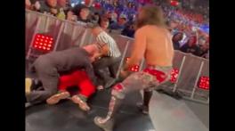 Monday Night Raw: Invader attacks WWE superstar Seth Rollins