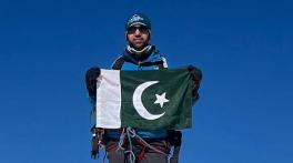 Hunzaiite Abdul Joshi becomes 8th Pakistani to successfully scale Mt Everest