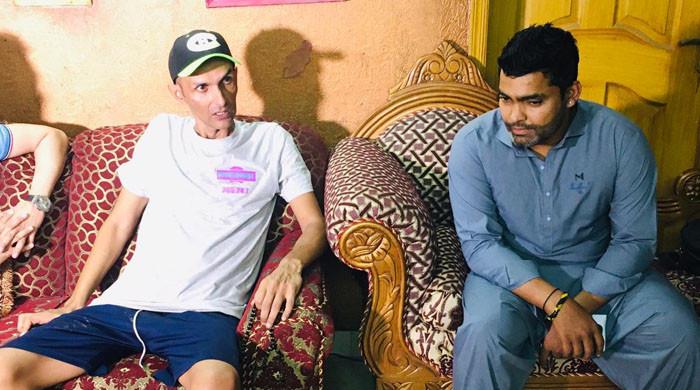 Umar Akmal meets Zulqarnain Haider, assures full support to former teammate - Vimarsana News