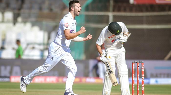 England on top as Pakistan bat first in third Test - Vimarsana News
