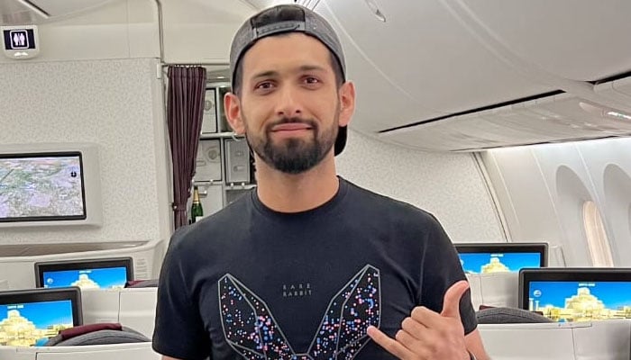 PSL 8: Lahore Qalandars' Sikandar Raza lands in Pakistan - Cricket Leagues - geosuper.tv