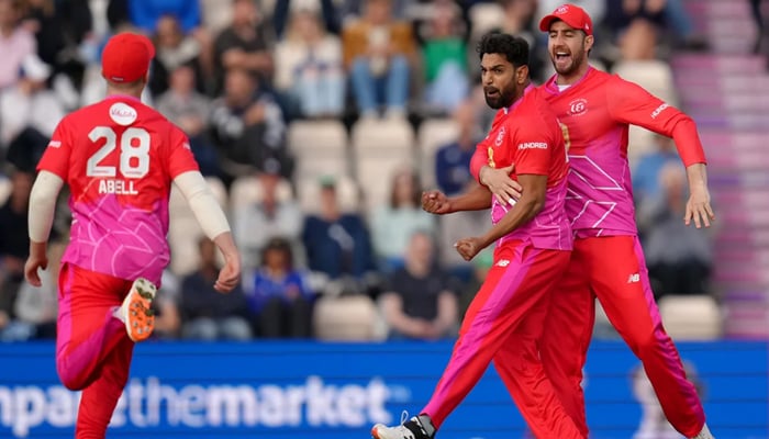 Dinesh Karthik and Stuart Broad Praise Two Pakistani Bowlers