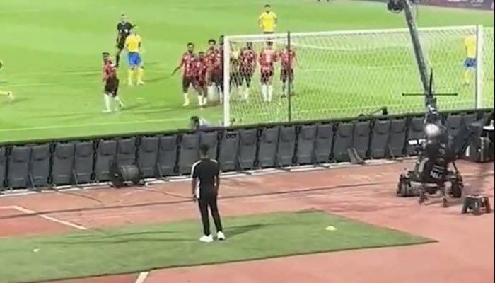 WATCH: Cristiano Ronaldo hits cameraman with free-kick - Social Buzz 