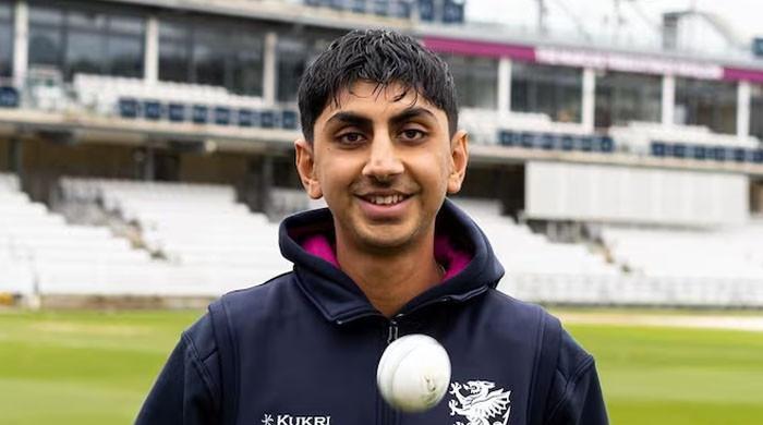 Pakistan-origin England spinner Shoaib Bashir faces issues in obtaining Indian visa - Vimarsana News