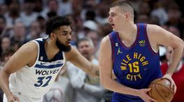 Jokic stars as Nuggets beat Wolves, Mavs overpower Spurs