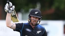 Luke Ronchi approached by PCB for role of head coach