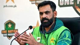 Hafeez makes big statement on appointment of foreign coaches