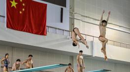 China´s Olympic divers inspire next generation at Beijing pool