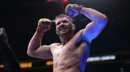 Dricus du Plessis pays tribute to Israel Adesanya after submission win at UFC 305