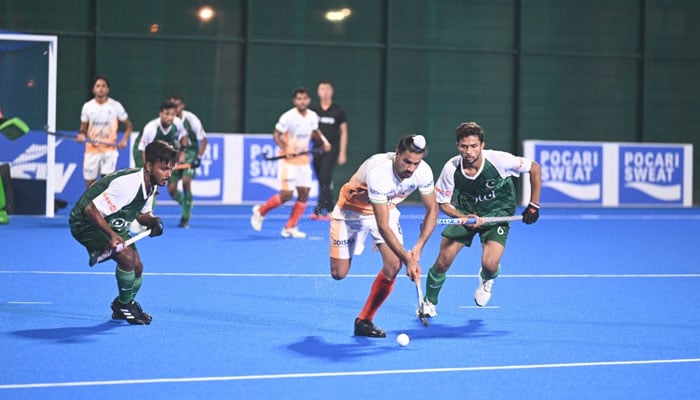 Pakistan: India edge Pakistan to win Junior Hockey Asia Cup 2024 1 40395 2485656 updates - Pakistan: India edge Pakistan to win Junior Hockey Asia Cup 2024 - MUSCAT: Araijeet Singh Hundal scored four goals and led India to beat Pakistan 5-3 and win the 2024 men’s Junior Hockey Asia Cup.
