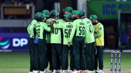 ‘Don't play with our emotions,’ fans slam Pakistan team after India loss