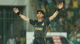 Ali Raza gets compared to legendary bowlers amid PSL 10 exploits