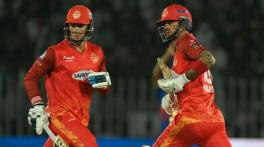 Star opening batter leaves Islamabad United ahead of PSL 10 Qualifier 2