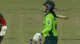 WATCH: Nashra Sandhu suffers bizarre dismissal against Bangladesh