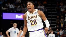 Rui Hachimura, Deandre Ayton lead Lakers past Blazers in thrilling victory