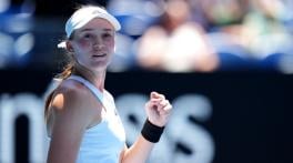 Elena Rybakina set for WTA Finals summit clash despite injury concerns