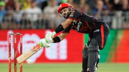 WATCH: Melbourne Renegades retire Mohammad Rizwan during BBL 15 clash
