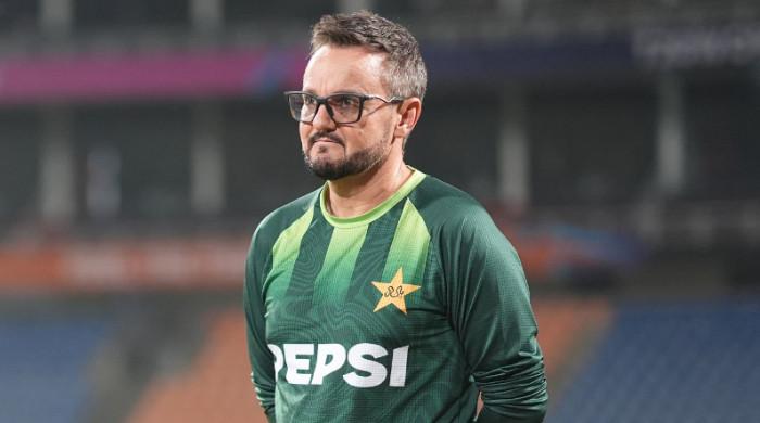 Pakistan head coach Mike Hesson undergoes surgery in Lahore