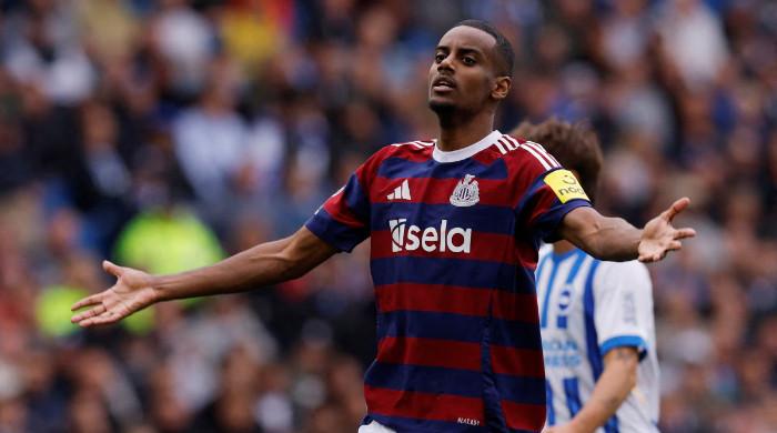 Alexander Isak returns from injury to boost Liverpool and Sweden