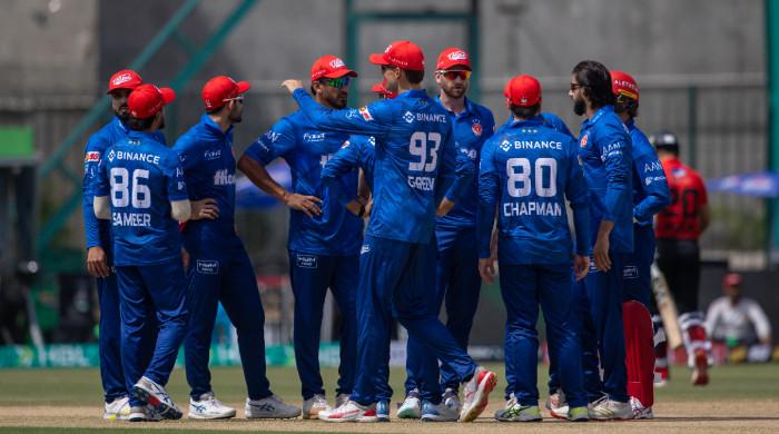 Bowlers shine as Islamabad United restrict Lahore Qalandars to below-par total