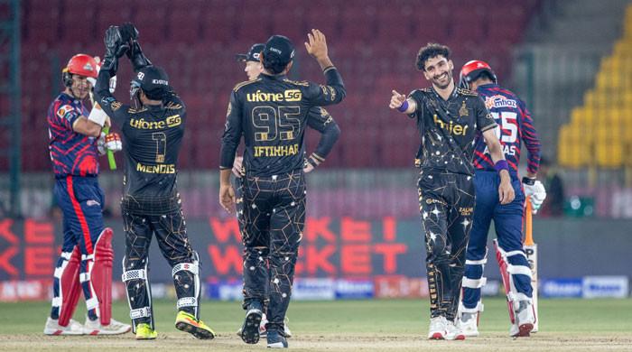 Peshawar Zalmi defeated Karachi Kings in the PSL standings by 11 points Peshawar Zalmi defeated Karachi Kings in the PSL standings by 11 points