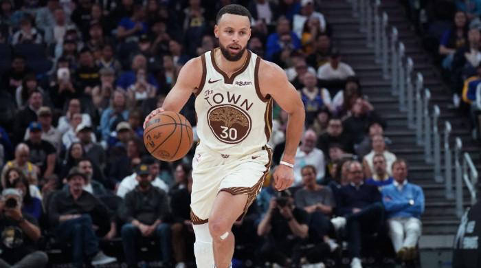 Warriors' Stephen Curry to remain on minutes restriction for play-in game