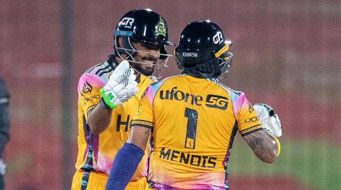 PSL 11: Babar, Mendis power Zalmi to mammoth total against Gladiators