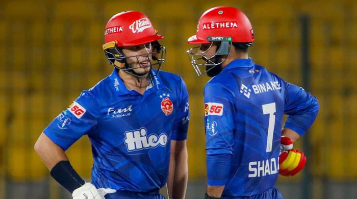 PSL 11: Islamabad United beat Multan Sultans to qualify for Peshawar Zalmi.