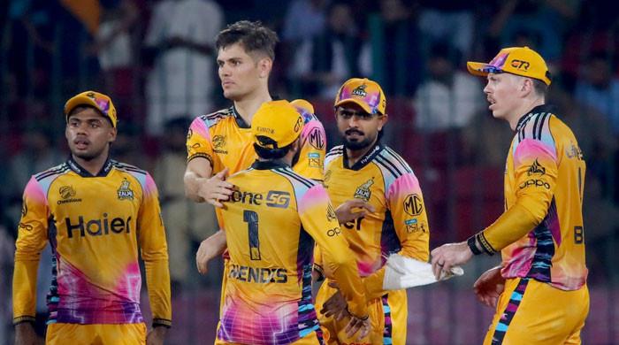 Peshawar Zalmi Storm beat Islamabad United to qualify for PSL 11 final