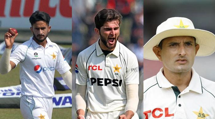 Wasim and Waqar are struggling to bowl fast