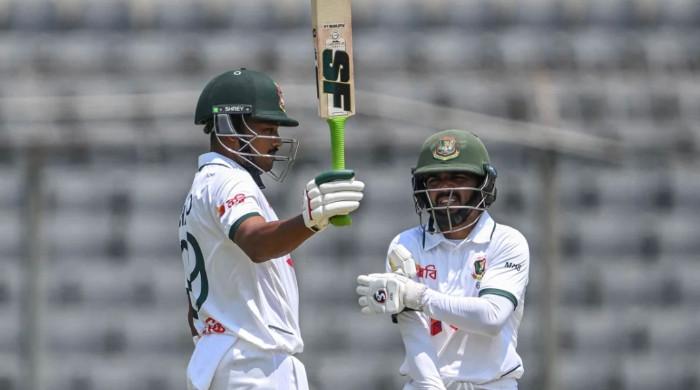 Bad light at the end of the fourth day against Pakistan gives Bangladesh a strong lead