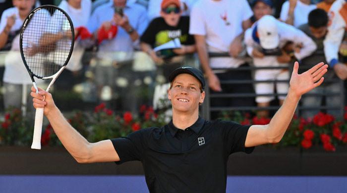Jannik Sinner storms past Alexei Popyrin to reach Italian Open Last 16