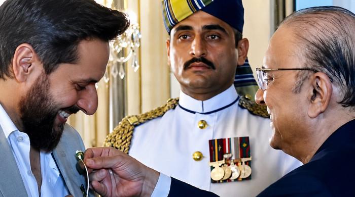 President of Pakistan Asif Ali Zardari confers Hilal-e-Imtiaz to Shahid Afridi
