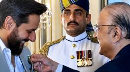 President of Pakistan Asif Ali Zardari confers Hilal-e-Imtiaz on Shahid Afridi