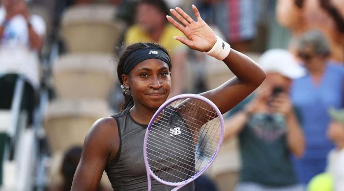 Coco Gauff extends French Open defence with straight-set victory over qualifier