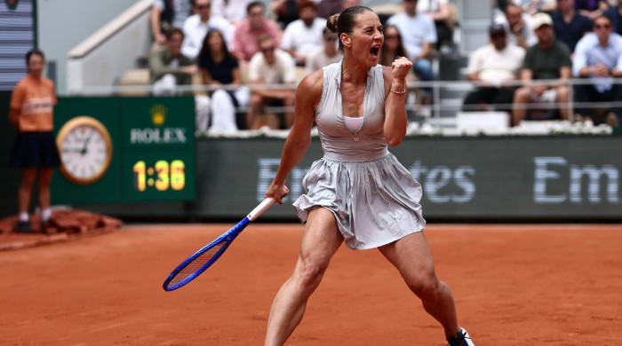 Former champion Iga Swiatek knocked out in French Open last 16 by Marta Kostyuk