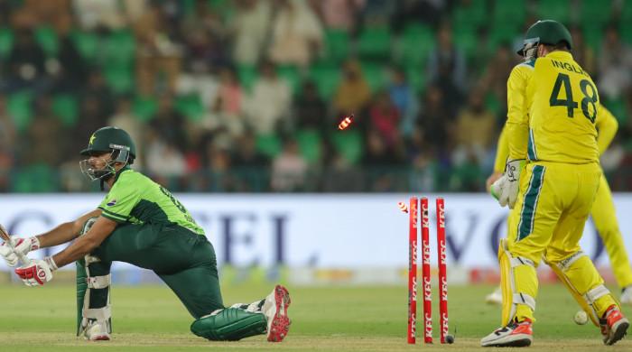 The former fast bowler lashed out at the Pakistan batting after the spin in the second ODI