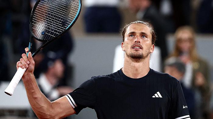 Alexander Zverev beats Jakub Mensik to return to French Open final