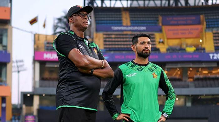 West Indies legend Courtney Walsh has been appointed as Zimbabwe’s bowling coach West Indies legend Courtney Walsh has been appointed as Zimbabwe’s bowling coach
