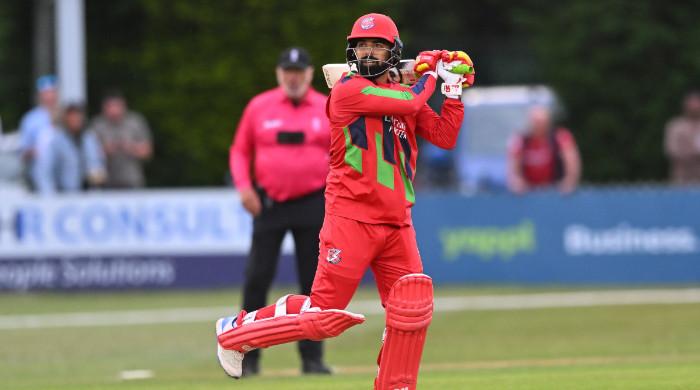 All-rounder Shadab Khan helps Lancashire beat Derbyshire in Vitality Blast thriller All-rounder Shadab Khan helps Lancashire beat Derbyshire in Vitality Blast thriller