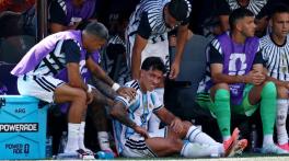 Argentina's Lisandro Martinez forced off injured in World Cup final against Spain