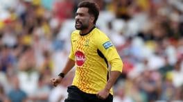Mohammad Amir stars as Trent Rockets beat Sunrisers to stay top
