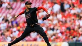 Hunter Greene placed on 15-day injury list with renewed elbow soreness