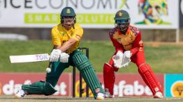 South Africa crush Zimbabwe to boost T20I tri-series final hopes