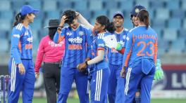 India thump Bangladesh to reach Women's T20 Asia Cup final