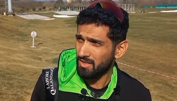 Qadeer Rangsaz سکندر رضا نے خود کو لاہور قلندرز کی پرفارمنس کا قصور وار ٹھہرادیا