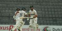 syhlet test ka fourth day end 437 runs kay taqub main pakistan kay 316 runs per 7 out