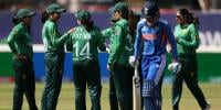 india kay khilaf match kay bad pakistan women team per fine