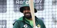 babar azam ki england kay khialf pehly test mein shirkat medical clearence sae mashroot